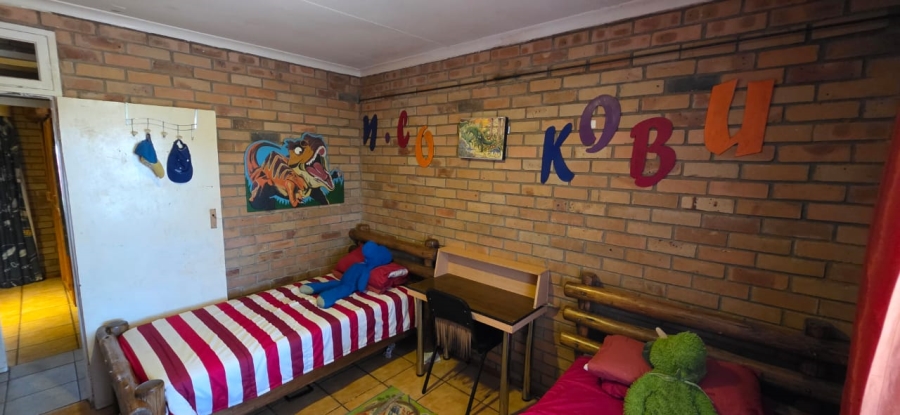 5 Bedroom Property for Sale in Vaal Park North West